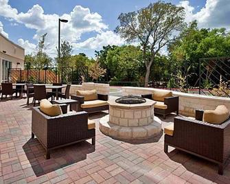 Courtyard by Marriott Austin Parmer/Tech Ridge - Austin - Patio