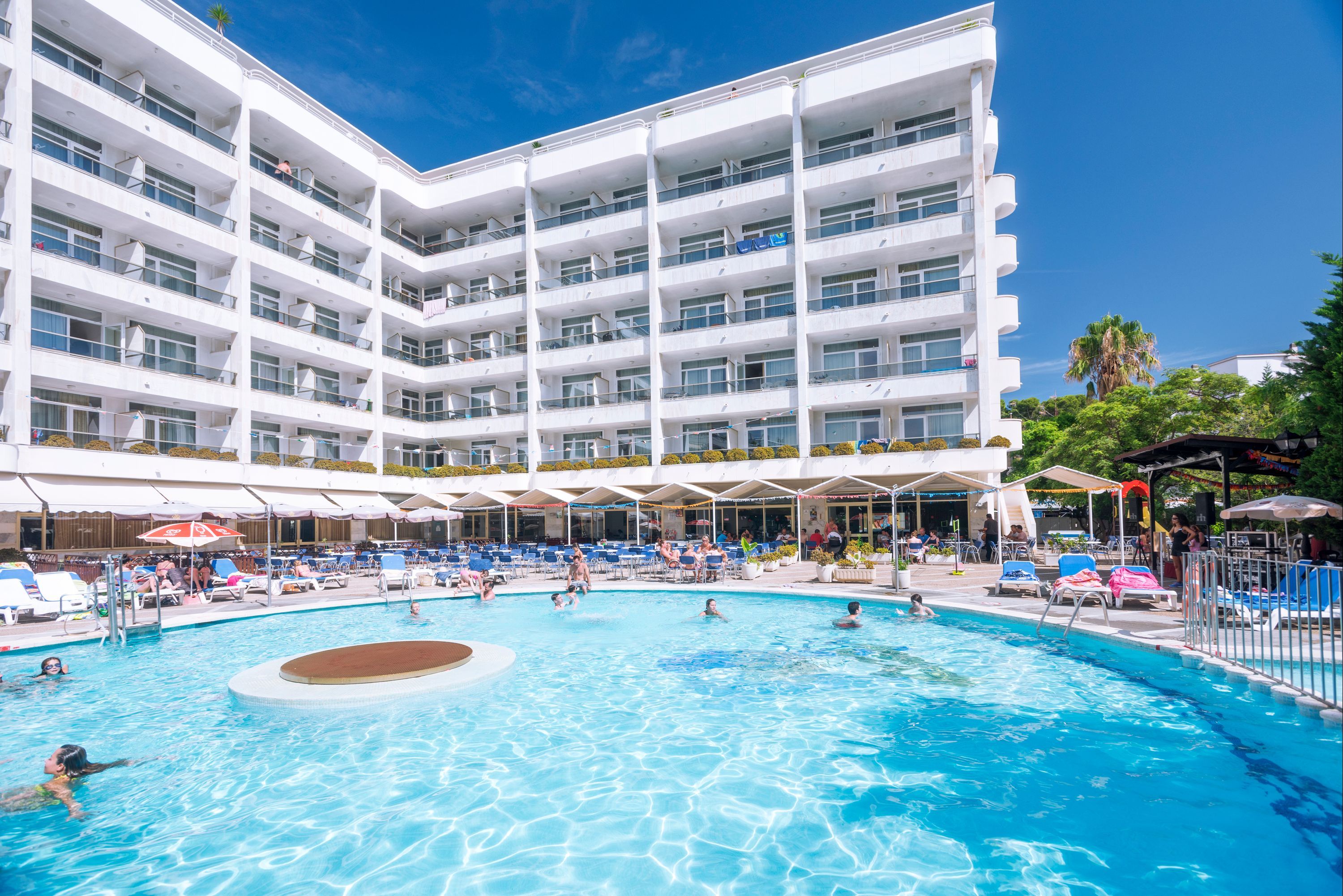 オリンパス パレス - サロウ - プール