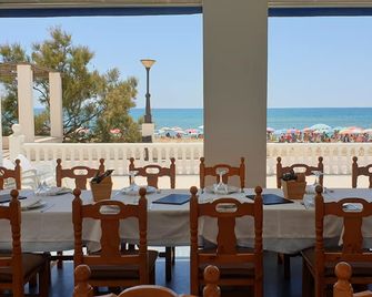 Solymar - Isla Cristina - Restaurace