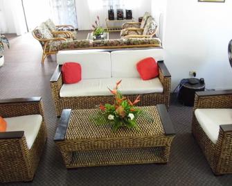 Island Accommodation Suva - Suva - Sala de estar