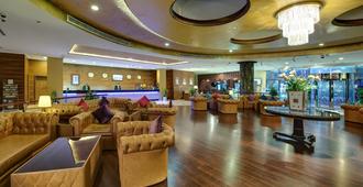 Cassells Al Barsha Hotel - Dubái - Lounge