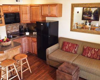 The Christie Lodge - All Suite Property - Avon - Kitchen