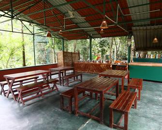 Deep Jungle Home - Bandipūr - Restaurante