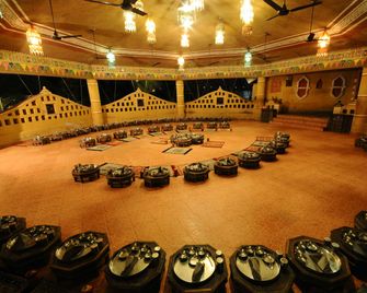 Chouki Dhani Resort - Rajkot - Restaurant