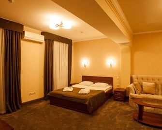 Maria Garden hotel & restaurant - Ivano-Frankivsk - Habitación