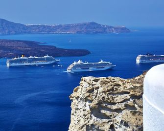 Volcano View by Caldera Collection - Fira - Vista del exterior