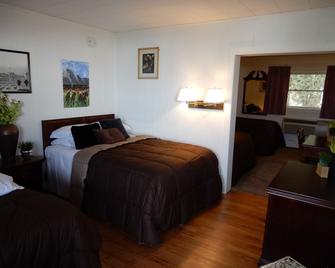 South Broadway Inn and Spa - Saratoga Springs - Bedroom