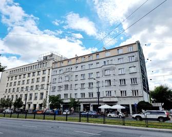 Noclegi Stadion - Varsovia - Edificio