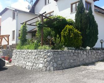 Plitvicka Vila - Rakovica - Außenansicht