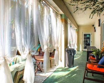 The New Hotel Miami - Miami Beach - Patio