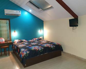 Misty Matheran Resorts - Matheran - Bedroom