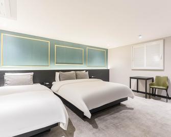 Hwagok Dream Hotel - Seoul - Bedroom