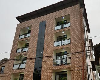 Flat Hotel Kandolo Gombe - Kinshasa - Bâtiment