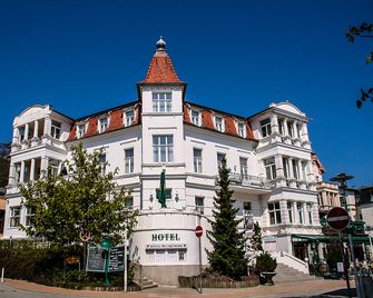 Hotel Buchenpark - Seebad Bansin - Building
